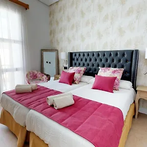 hostal-boutique-la-espanola-by-bossh-hotels.es-andalucia.com/